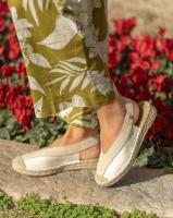 Paloma Wang Sandalia alpargata de mujer con suela de esparto, diseño destalonado, banda elástica y detalle trenzado para un estilo veraniego cómodo y fresco en la temporada de verano 2025 Lyla Wang Buonarotti - details 5
