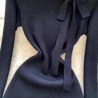 Vestido Corto Tejido Y2K Para Mujer Con Botones Cuello En V Diseño De Corbata Slim Para Oficina Estilo Chic Temporada Otoño - details 6
