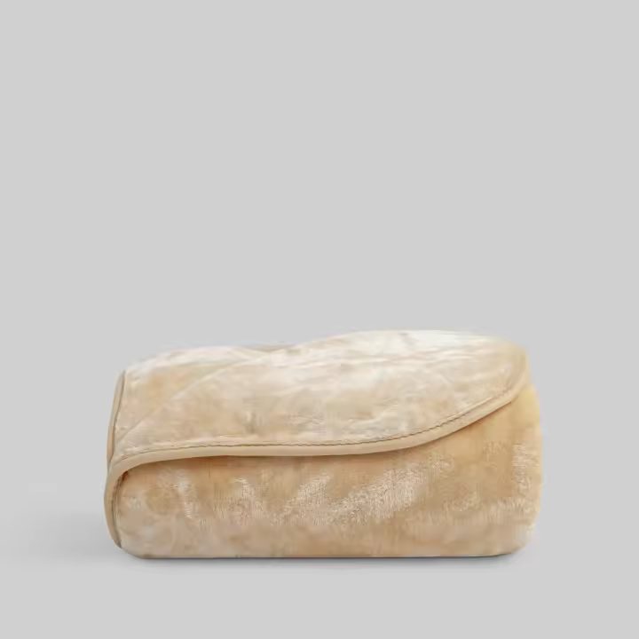 Llartextil Manta Rachel Beige - Máximo Confort - Procesos Sostenibles - Ideal para Momentos de Serenidad - 1