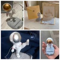 Soporte De Teléfono Espacial Nórdico Para Escritorio Decoración De Oficina Soporte De Móvil Único Para Hombres/Niños - details 0