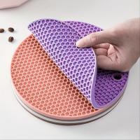 1PC Alfombrilla De Silicona Antideslizante Para Cocina Protección De Encimera Resistente Al Calor Forma Circular Tamaño 17.8*17.8cm Disponible En Negro/Gris Rosa/Morado - details 1