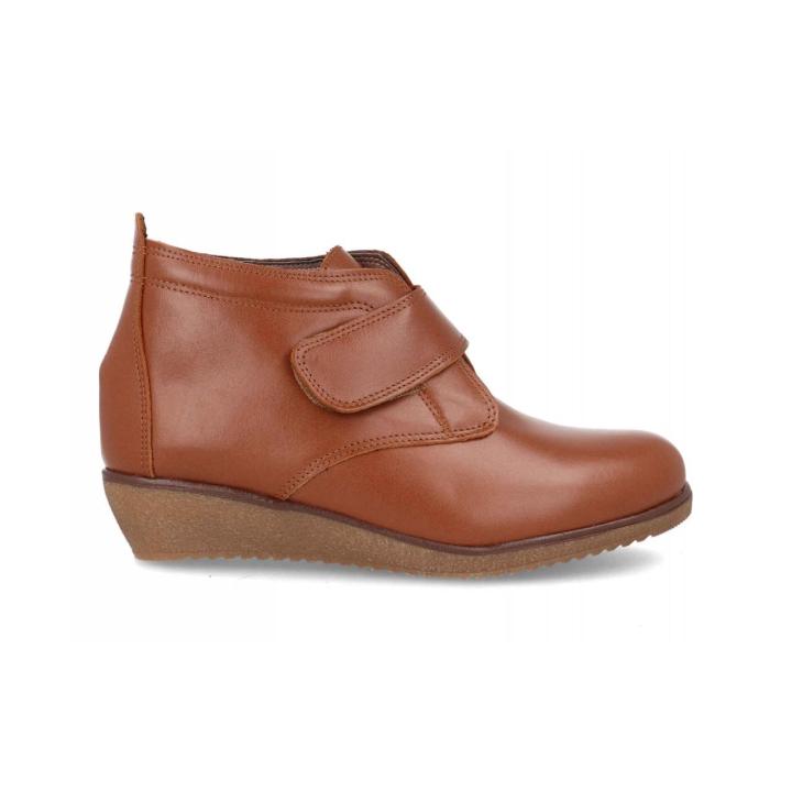 botin mujer piel 3970 Botín de Mujer de Piel con Velcro y Cuña Descubre la combinación ideal de funcionalidad y estilo con estos botines de mujer, perfectos para el día a día.  Confeccionados en piel suave de alta calidad, ofrecen un ajuste cómodo y flexi