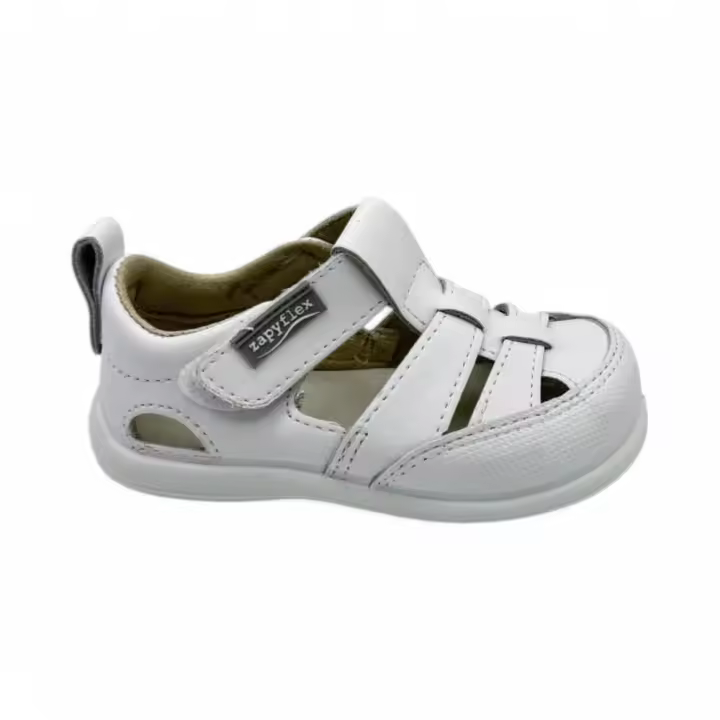 Sandalias marca Zapy para infantil en color blanco - 1