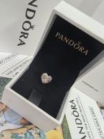 Pandora Charm con diseño de Corazón with La Palabra hermaná Grabado, Con circonitas, 791946PCZ, Viene con embalaje original. - details 1