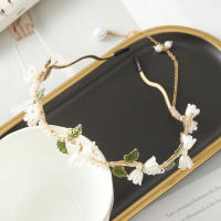 Diadema De Perla Con Cola De Venado Verde Hoja Lily of the Valley Para Niñas Accesorio Elegante Y Elegante Para El Cabello - details 0
