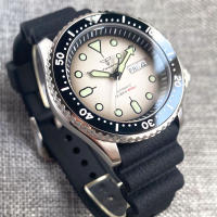 Reloj De Pulsera Hombre SKX Tandorio Diver Acero Inoxidable Movimiento NH36 3.8 Corona 120 Clicks Bisel Pantalla Blanca Luminiscencia Verde Correa De Acero Inoxidable Resistente Al Agua 20 Bar - details 12
