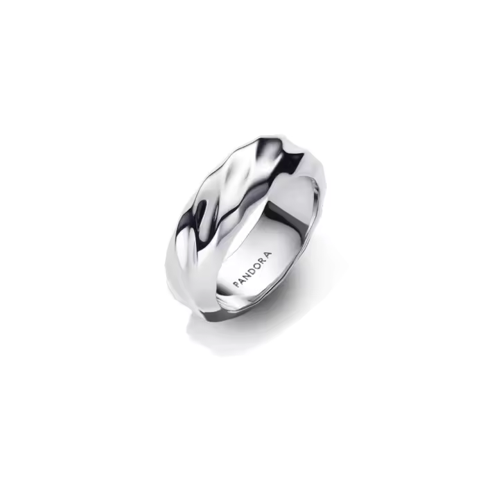 193886C00 - Anillo Banda Ancha Ondulada de Plata de Ley – Pandora ESSENCE 193886C00 PANDORA Raíz Novedades Joyas de Plata Joyas Pandora MUJER Anillos de plata para mujer Anillos Pandora inicio Anillos de plata Mujer Pandora original - 1