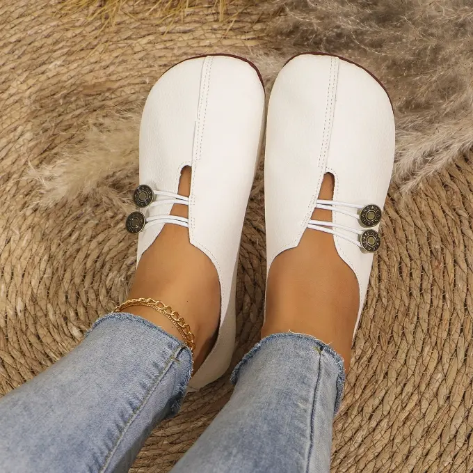 Women's comfortable round toe soft bottom flat shoes, buckle decoration, solid color, casual and breathable, easy to put on and take off, slip-on design - 1