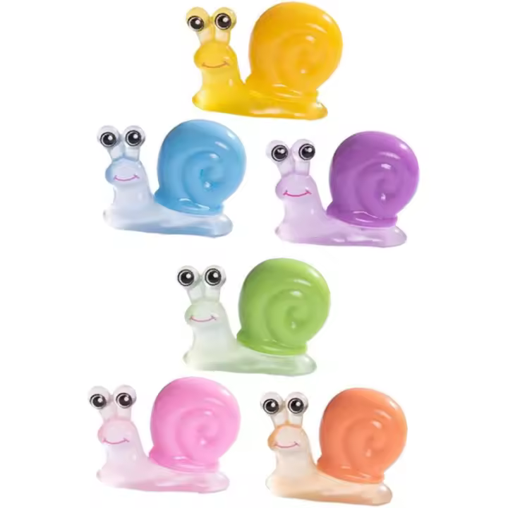 Miniaturas de caracoles de resina (paquete de 6) con brillo nocturno para niños y niñas, decoración de jardín de hadas y accesorios de paisajismo para el hogar. - 1