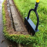 Afilador De Césped Manual En Forma De Luna Mitad Con Borde Serrado Herramienta De Poda De Mano Para Jardín - details 7