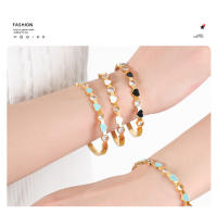 Encanto Pulsera de amor con aceite de gota de agua de circón de cristal, personalidad de alta gama, moda de nicho, temperamento simple, acero de titanio chapado en oro de 18 quilates - details 5