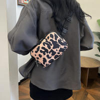 Bolsa De Pecho Para Mujer Con Estampado De Leopardo Bolso Transversal De Nylon Moda Bolsa De Hombro Y Cinturón Para Damas - details 5
