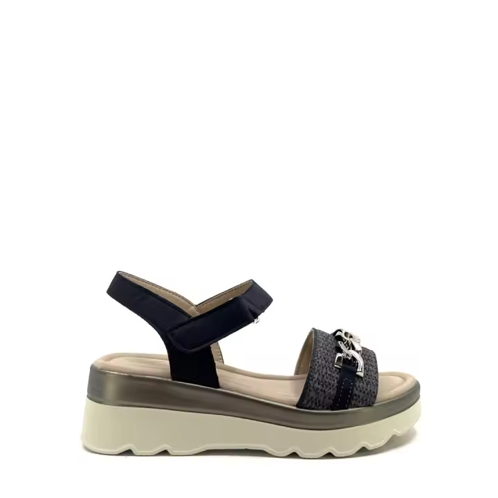 Maëlian - Sandalia Atlantis - piso sport bicolor de 5 cm de altura y plantilla almohadillada para mayor confort en la pisada. Diseño de tira ancha con efecto trenzado y cadena a modo de decoración. Cierre de velcro para mayor rapidez en la puesta. - 1