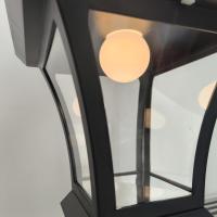 LILI HOME 🌟 Farola Solar de Jardín – Elegancia, ahorro energético y decoración en un solo producto Modelo de 100 cm y 146 cm. Cabezal de lámpara: 20 cm x 20 cm – Farol elegante con forma cuadrada, perfecto para una estética clásica de jardín. - details 6