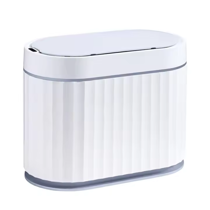 Mini bote de basura con tapa, bote de basura de escritorio pequeño, bote de basura automático delgado, cesto de basura con sensor de movimiento de 1,3 galones para dormitorio, con borde gris - 1