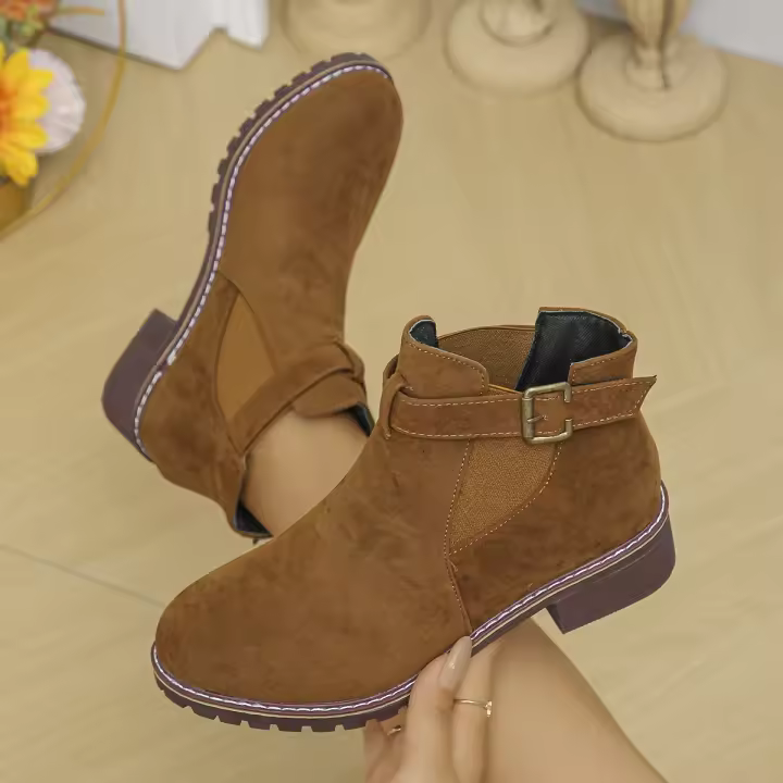 Botas De Mujer De Calidad Superior Con Hebilla 2024 Moda Talla Grande Botines Modernos Punta Redonda Botas Descubiertas Para Venta Caliente Material PU Suela De Goma Tacón Medio Hecho a Mano - 1