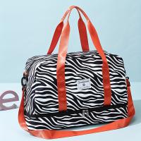 Bolso De Viaje Para Mujer Con Estampado Animal De Nylon Duradero Y Gran Capacidad Bolso Deportivo Grande Para Fin De Semana Y Noche - details 16