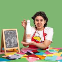 YOSIQUESE Botella especial para mi profesora | Modelo: 'Con profes como tú, la vida tiene más clase' | Productos y regalos solidarios hechos por personas con discapacidad - details 1