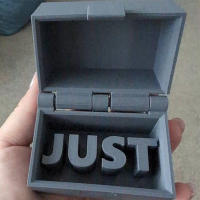 Caja De Broma Divertida Just in Case Regalo Gag Caja De Chiste Juguete De Broma Reutilizable Organizador De Joyas Pequeño Con Palabras Extrañas - details 3
