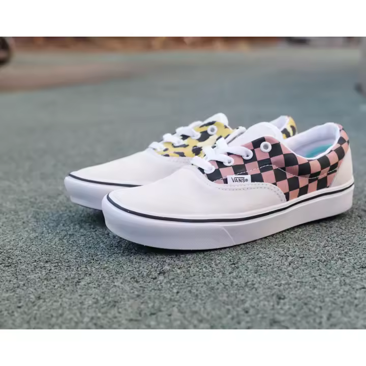 VANS ZAPATILLAS CASUAL COMFYCUSH ERA BLANCA-MUJER  Classic Slip-On Textil Goma - 1