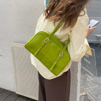 Bolso De Hombro Para Mujer Vintage Gran Capacidad Textura De Moda Bolso De Viaje Corto Chic Bolso Hobo Diseñador Bolso Solidario De Brazo - details 15