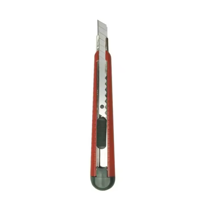 Cutter Plástico 9mm C109 MOTA - Precisión y Resistencia - 1
