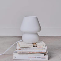 Lámpara De Mesa Pequeña Y Exquisita Con Decoración De Hongos Diseñadora Italiana Vintage Luz Ambiental Para Dormitorio Lámpara De Vidrio Para Escritorio Y Bajera - details 1