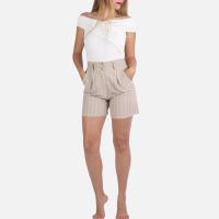 Pantalón corto de mujer color beige con rayas verticales blancas, bolsillos delanteros, cierre de botones, talle alto, Le Côté Chic - details 0