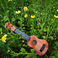 Yukri Juguete Guitarra Pequeña Para Niños Instrumento Musical De Enseñanza Con Cuatro Cuerdas Juguete Educativo Para Niños - details 3
