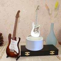 Lámpara De Mesa LED 3D Estéreo Para La Habitación Luz Nocturna En Forma De Guitarra Luz De Noche Acrílica Para El Borde De La Cama Luz Caliente Blanca - details 0