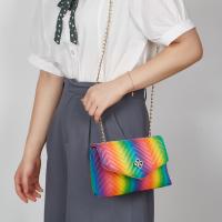 Bolso Pequeño Cuadrado Con Impresión De Arcoíris Y Cadena Personalizado Y Moderno Para Mujeres Bolso De Hombro Y Cruzado Diagonal - details 0