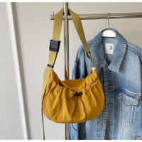 Bolso De Hombro De Nylon Nueva Diseño En Niche Color Sólido Con Pliegues Bolso Cruzado Versátil Para Uso Casual En Clase Y Comuting - details 32