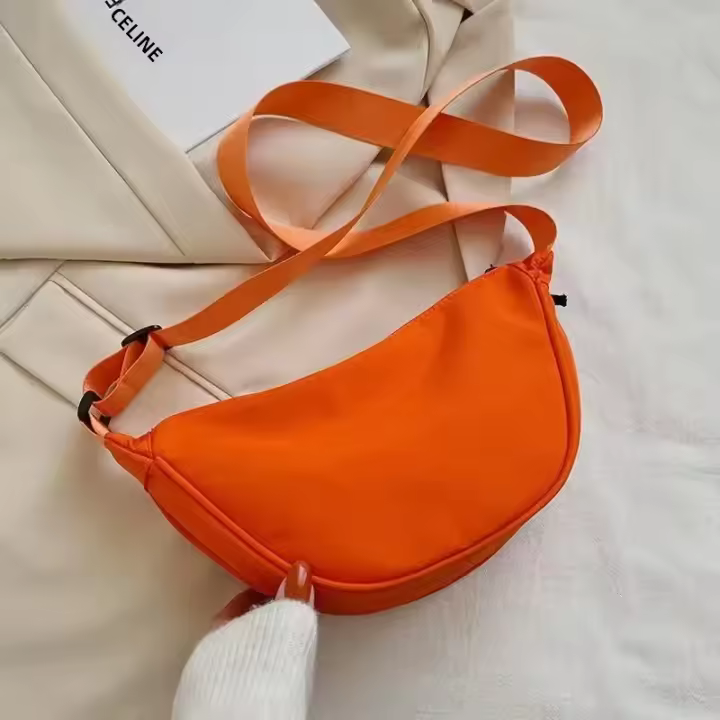 Bolso De Hombro De Cuero PU Para Mujeres, Moda De Moda, Bolso De Mano, Bolso Cruzado, Bolso De Axila, Decoración De Aplicaciones, Cerrado Con Cremallera, Suave, Sólido, Para Fiestas. - 1