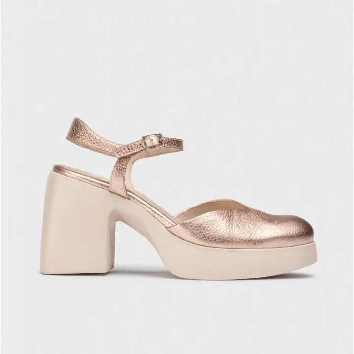 Calzado Sandalias marca Wonders modelo H-4951-Os para mujer en color metal - 1