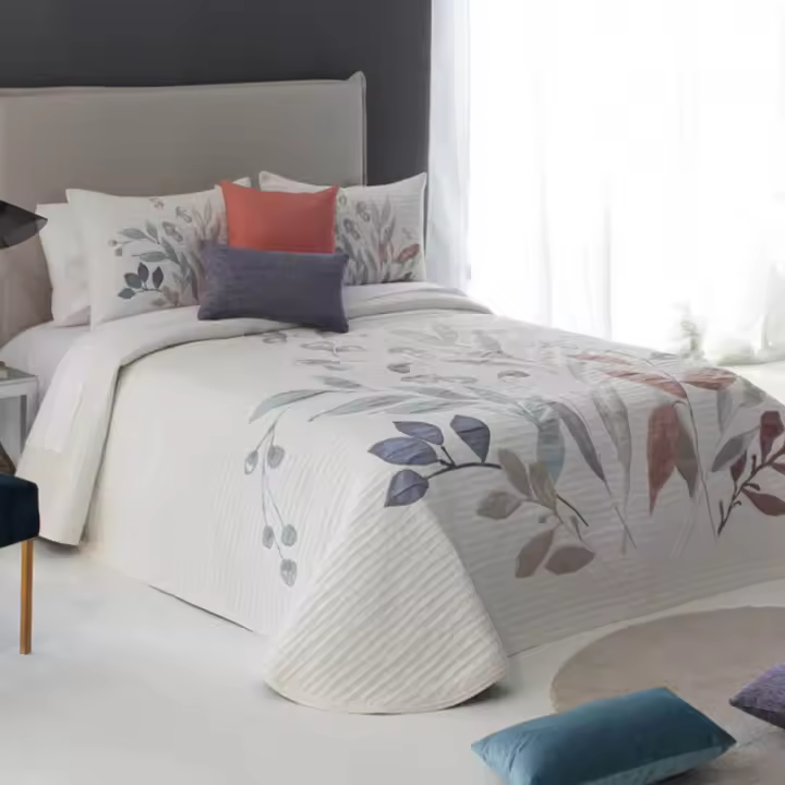 Colcha Verano Modelo Shelby de Reig Marti Perfecta para las estaciones mas cálidas del año .No incluye cojines decorativos. - 1