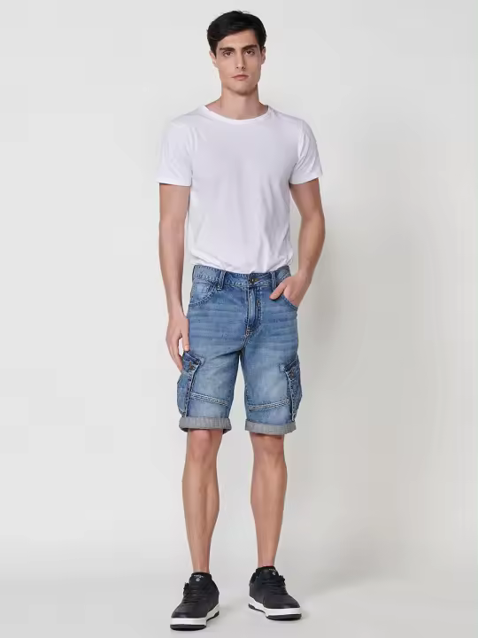 Koroshi Bermuda Cargo Denim Relaxed Fit. Efecto Lavado. Color Azul Claro para Hombre - 1