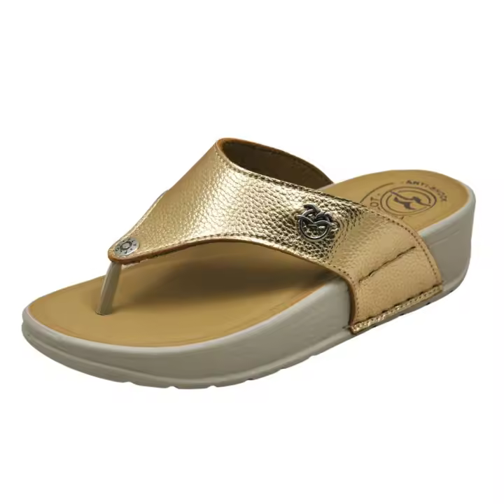 Shoes Caminar Y Tiempo Libre marca Fly Flot para mujer en color oro - 1