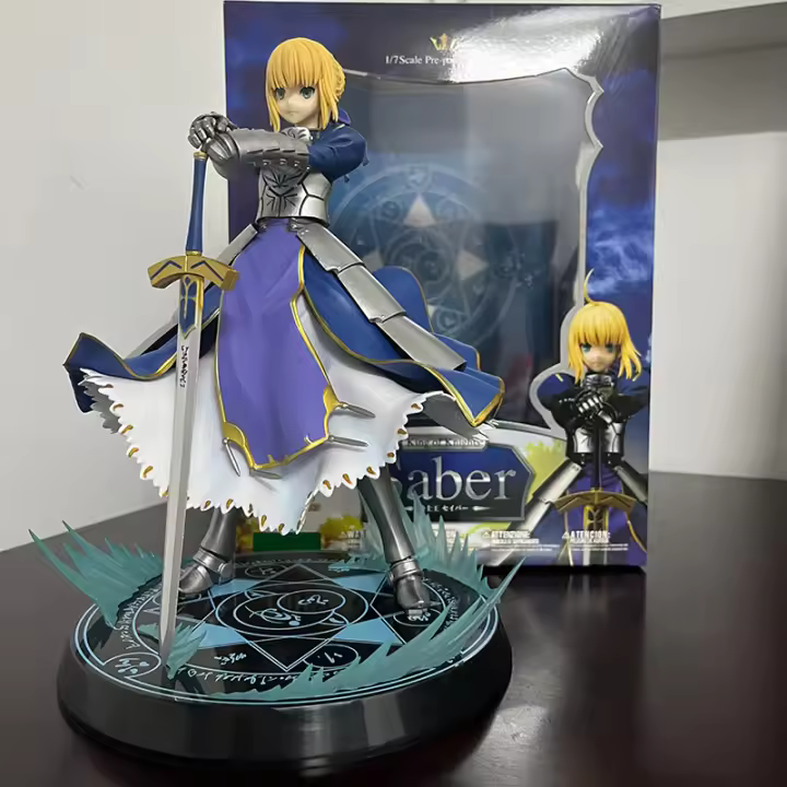 Figura De Acción Anime Fate/Stay Night Saber 23CM Caliburn Escena De Batalla Figura De Lili Caballero Rey Regalo Para Niños Decoración PVC Unisex - 1