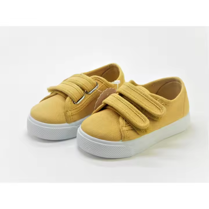 Zapatillas de lona con velcro de Tokolate - 1