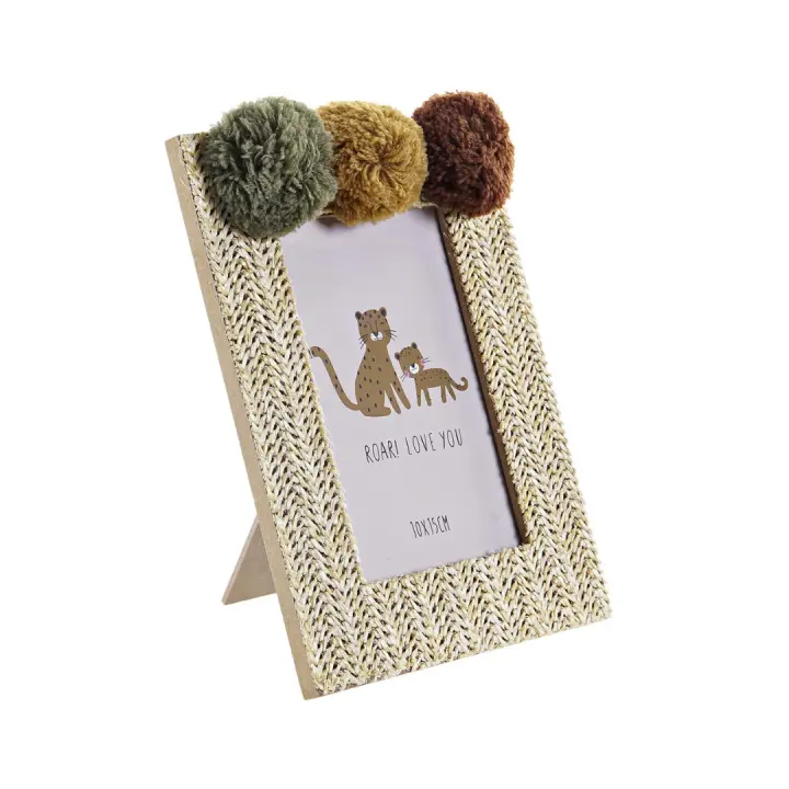 Marco de Foto Multicolor de PP, Poliéster para Imágenes de 10 x 15 cm - Estilo León Pompon - Diseño con Pompones - Medidas de 16 x 1 x 21 cm - Ideal para Decorar con Estilo Único y Divertido - 1