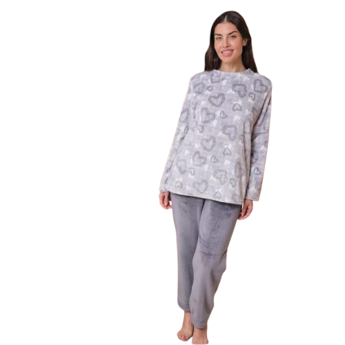 Muslher Cálido Pijama Invierno Mujer. Pijama Mujer Coralina Estampado Corazones de Muslher. 256640. Déjate envolver por la calidez y suavidad extrema del pijama de invierno modelo 256640 de Muslher, confeccionado en 100% poliéster coralina, un tejido ultr