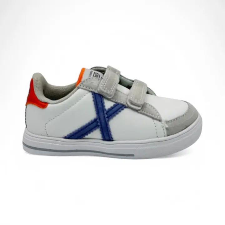 Zapatillas marca Munich para infantil en color blanco - 1