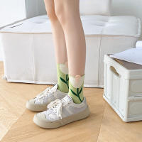 Calcetines De Mujer Estilo Japonés Coreano Dibujos Animados Flores Colores Caramelo Harajuku Kawaii Medio Tubo Calcetines Casuales Transpirables - details 2