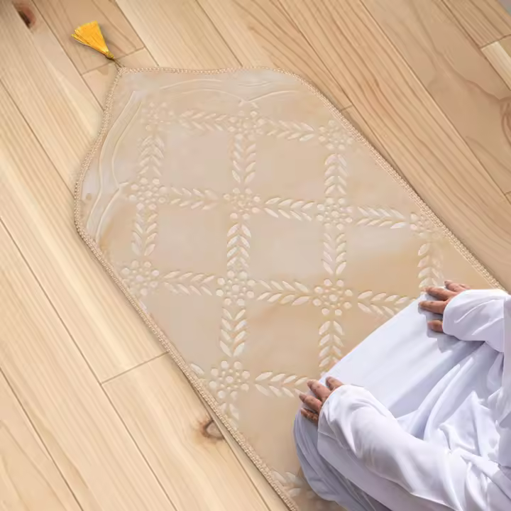 Carpetas De Oración Elegantes Y Suaves Para Ramadan Y Eid Regalo Tradicional Islámico Para El Hogar Dormitorio Sala De Estar Kids Tamaño Grande Materiales De Seda - 1