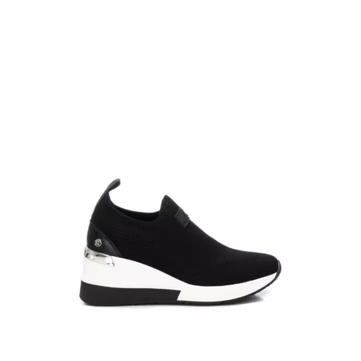 XTI Zapatillas Bajas Mujer Negro - Cómodas y Estilo Moderno - 1