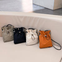 Bolso De Hombro Casual Versátil Mini Bolsa Para Teléfono Color Sólido Estilo Simple Bolsa Cruzada De Almacenamiento Material De Nylon - details 4