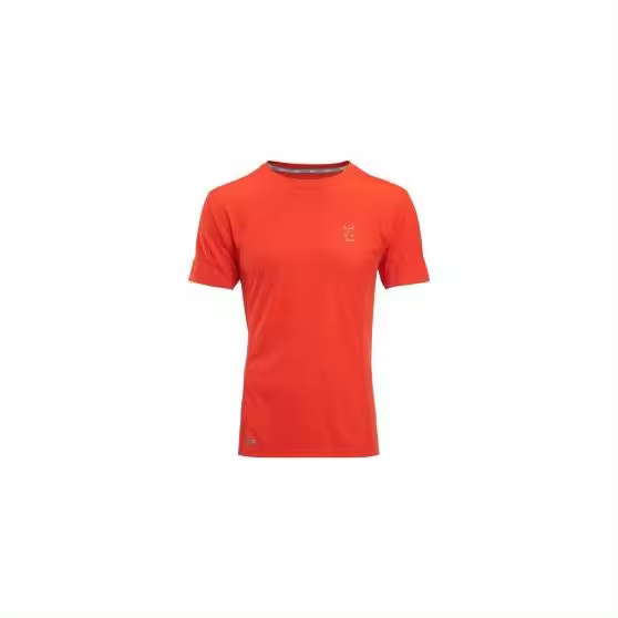 Camiseta técnica dry con un favorecedor diseño ajustado - 1