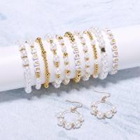 Kit De Joyería Con Perlas Imitación Y Letras Gold Alfabéticas Con Accesorios Con Espaciadores De Plata Esmaltada Y Conchas Para Creación De Joyas - details 4