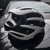 Casco De Bicicleta Ultraligero Para Hombres Y Mujeres Respirable Y Seguro Para Montar En Ruta Y Montaña Color Rojo - details 3