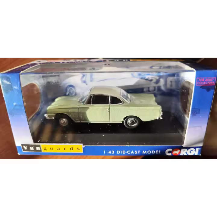 FORD CAPRI 109E LIME GREEN AND ERMINE WHITE 1:43 CORGI VANGUARDS - 1